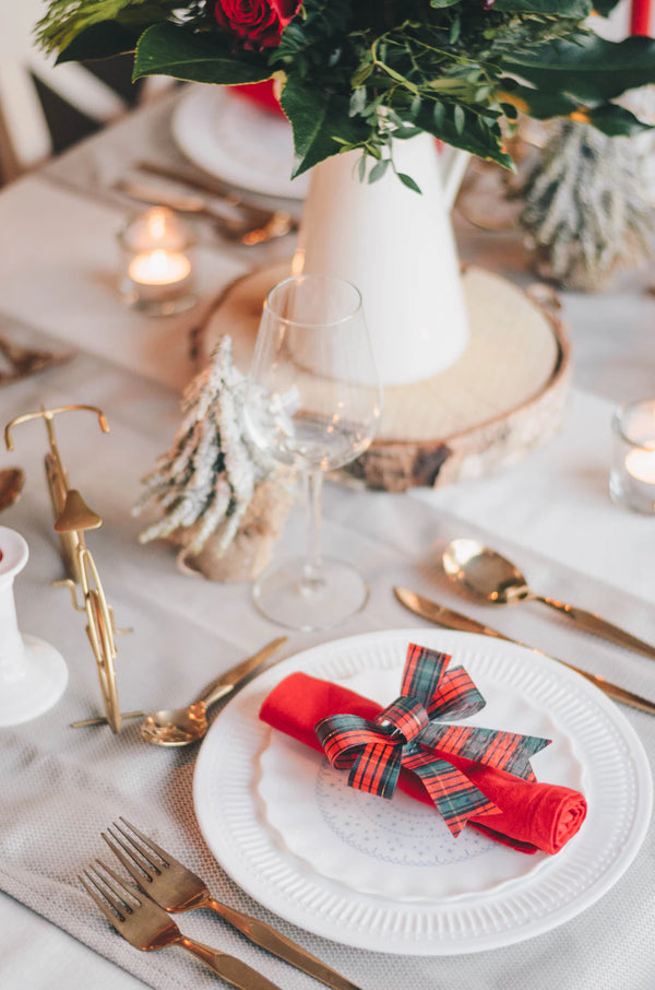 Tafelaankleding voor een Feestelijke Kersttafel