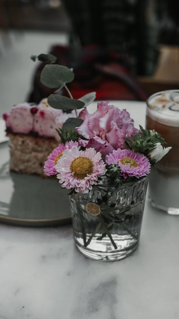 Geef je Tafel een Leven met Bloemen en Planten