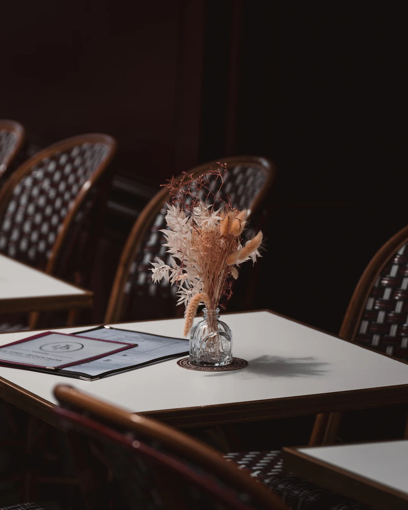 Minimalistische Tafelaankleding Less is More